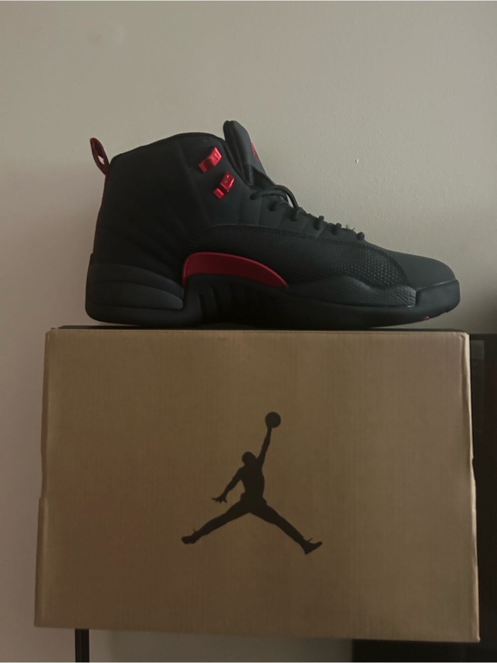 Jordan 12 Retro 'Red Thunder' black and red